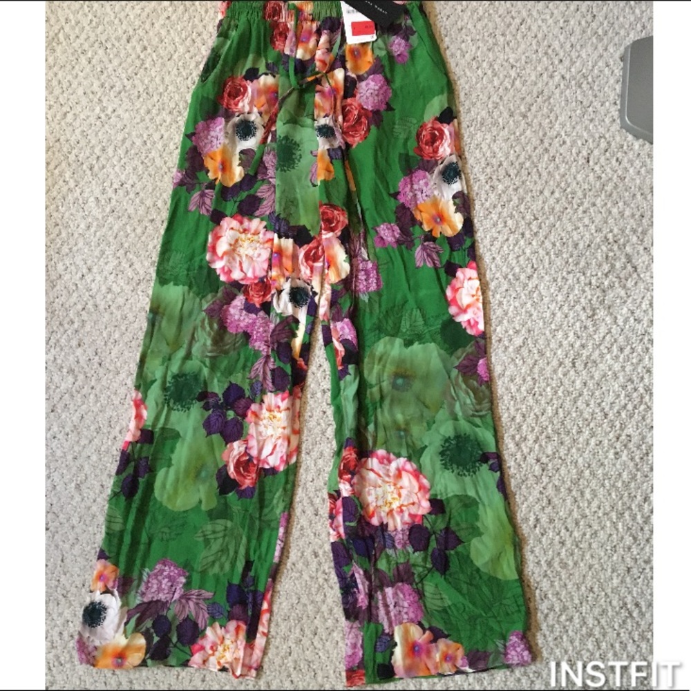 BRAND NEW wide leg floral pants